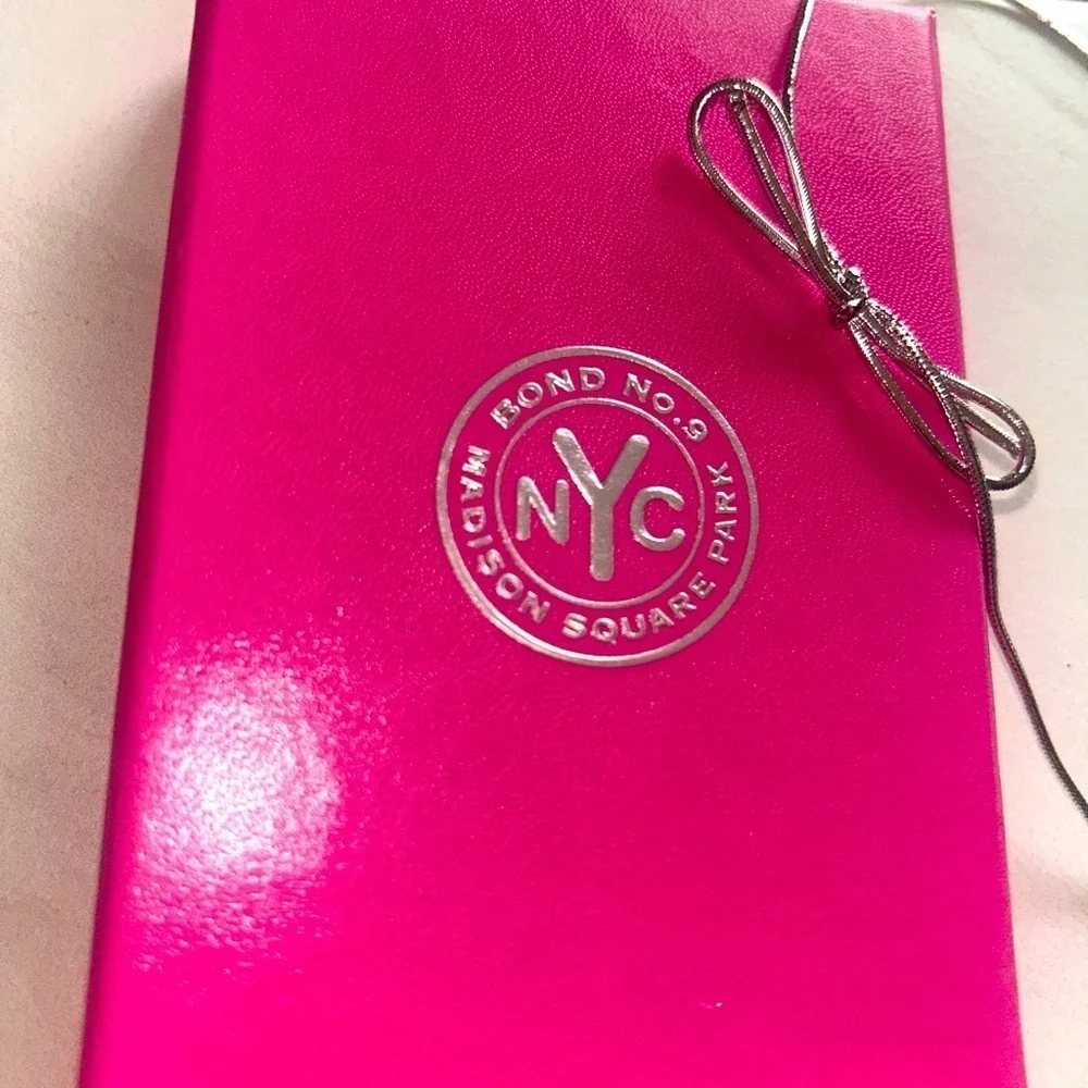 Bond No. 9 New York Pink and Silver Gift Box or Jewelry Organizer